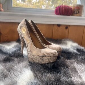 Brash animal print heels size 6